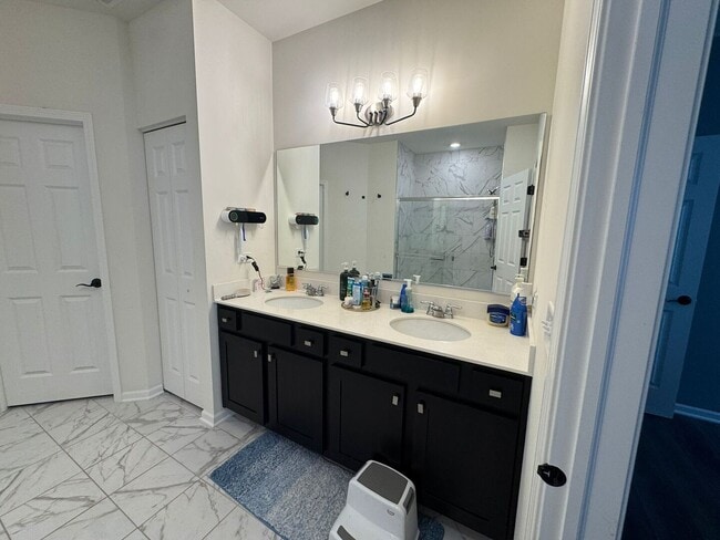 Building Photo - 12648 S Talbot Cir