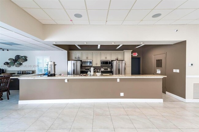 Building Photo - 2300 SW 22nd Ave