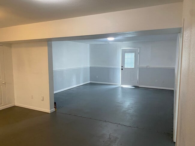 Building Photo - 18437 Cardinal Ln