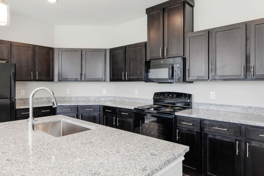 Building Photo - The Crossing at Clear Creek