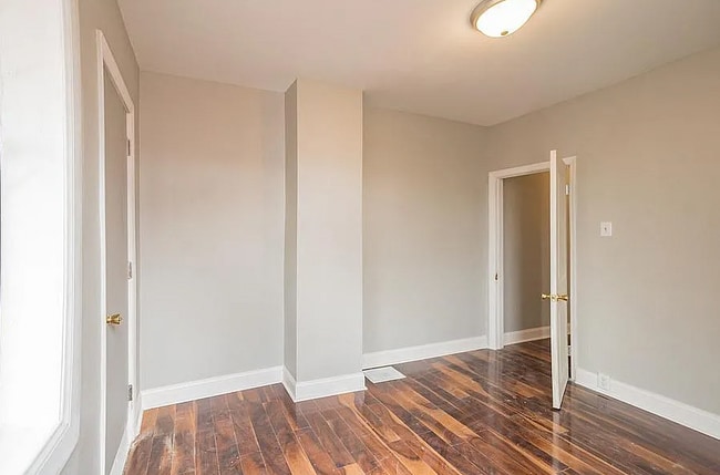 Building Photo - 6424 Carlton St