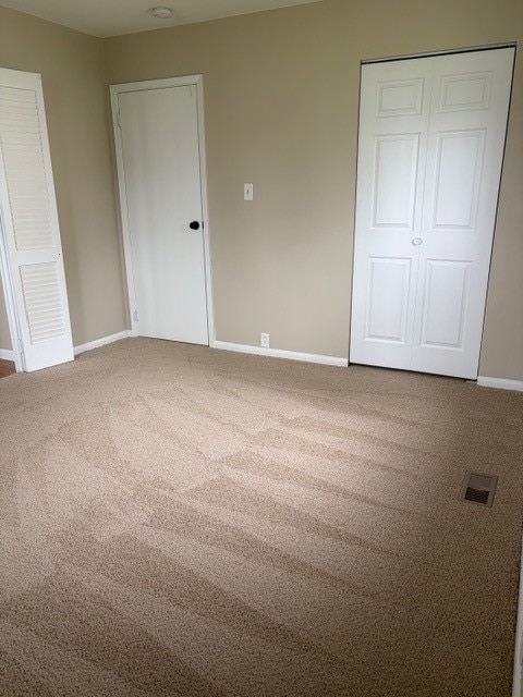 Building Photo - 713 Essex Ave