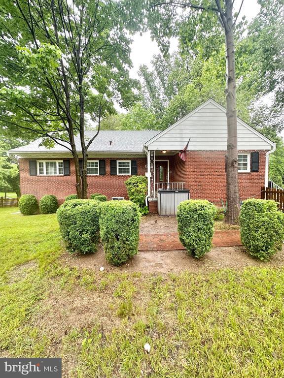 Primary Photo - 3066 Valley Ln