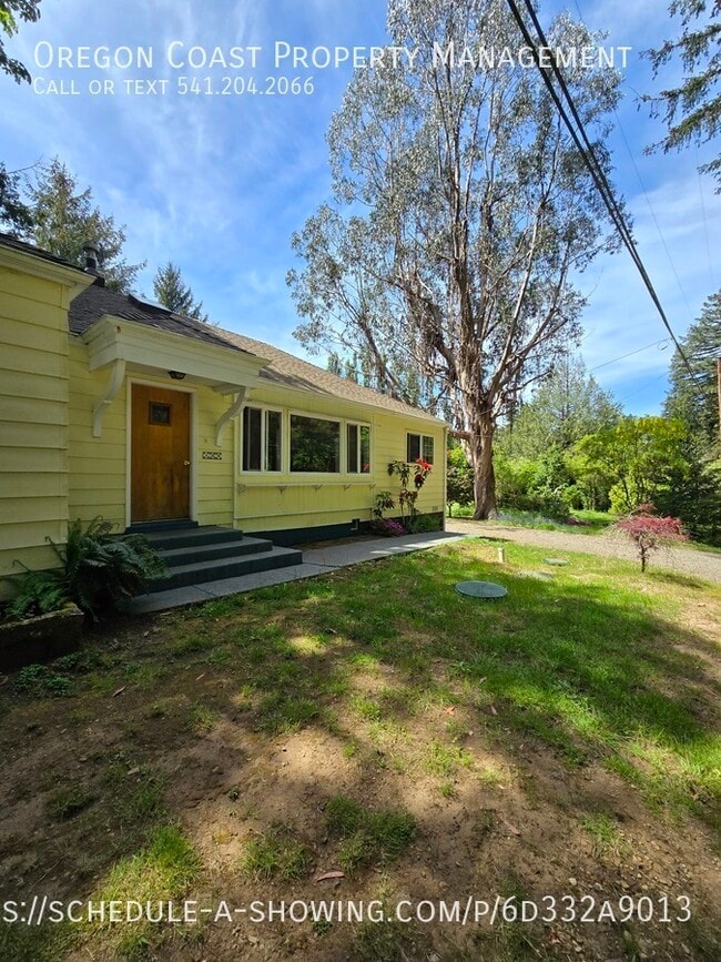 Primary Photo - 126 N Holiday Ln