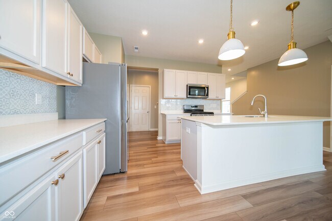Building Photo - 14158 Bay Willow Dr