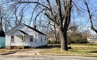 Building Photo - Home in Rolla
