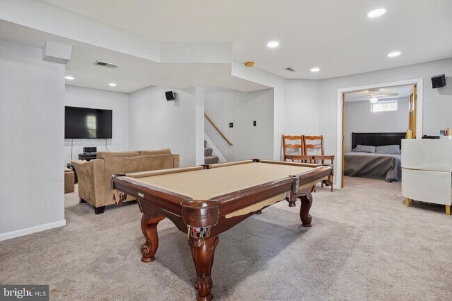 Building Photo - 4957 Breeze Way