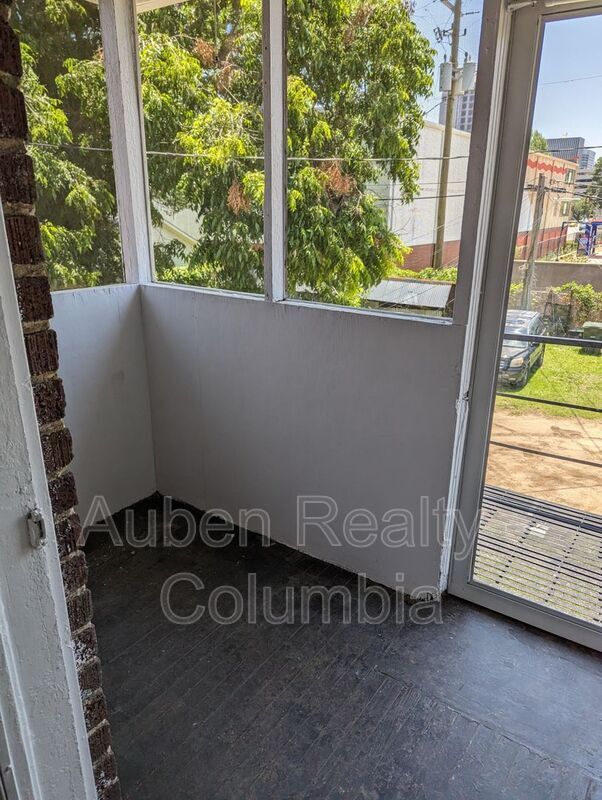 Building Photo - 1034 Kinard Ct