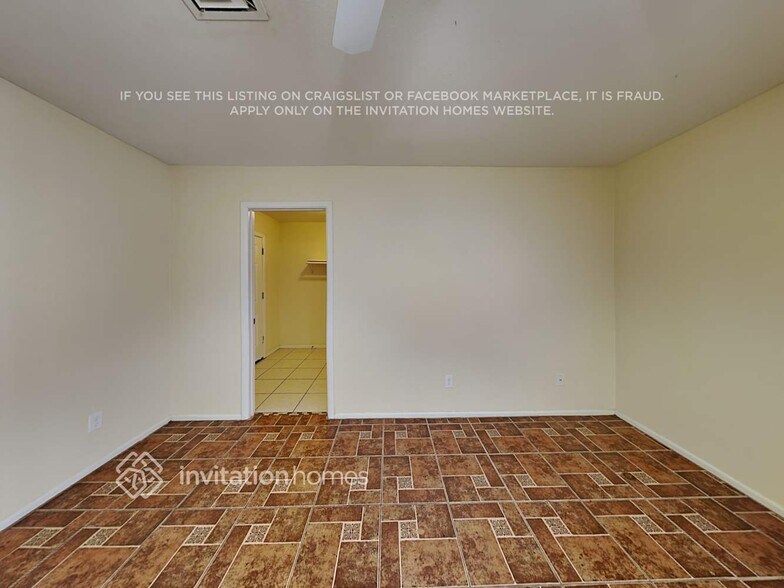 Building Photo - 8008 W Mescal St