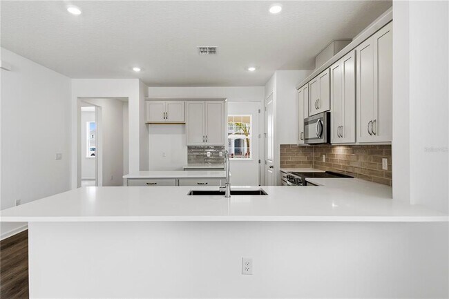 Building Photo - 17049 Haggerty Hollow Dr