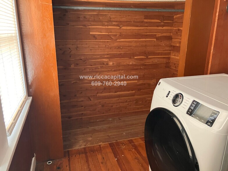 Building Photo - 685 Egg Harbor Rd