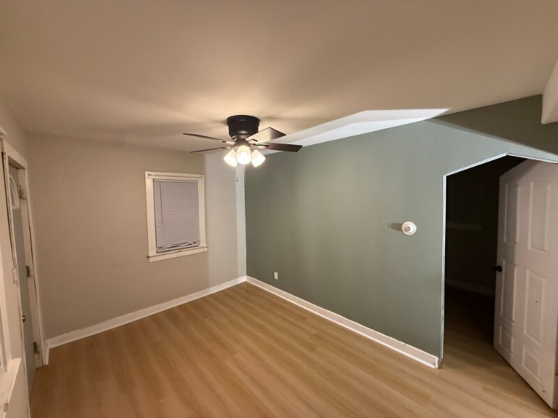 Building Photo - 208 Frank Ave