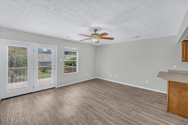 Building Photo - 924 Ashley Michelle Ct