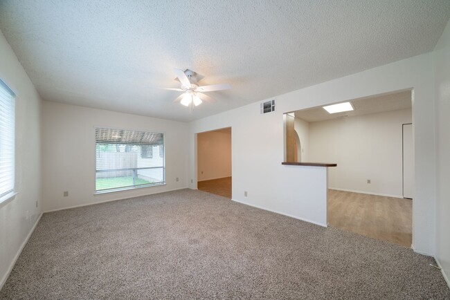 Building Photo - Home for Rent