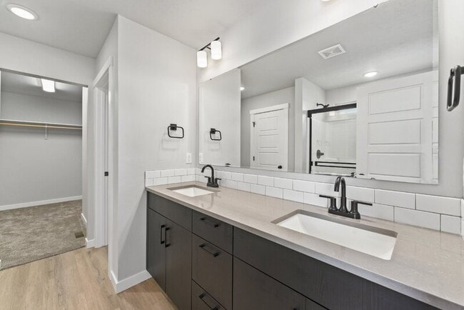 Building Photo - 2951 S Alcamo Wy