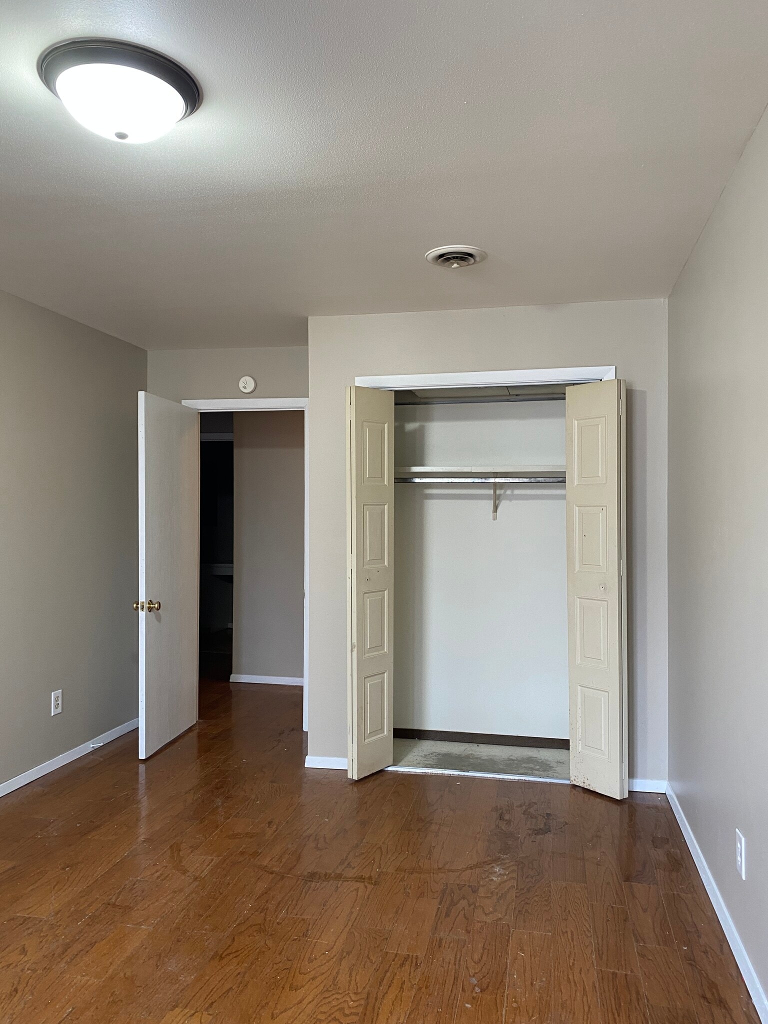 Building Photo - 3504 11th Ave N