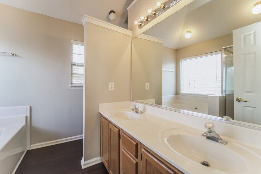 Building Photo - 8502 Conner Ridge Ln