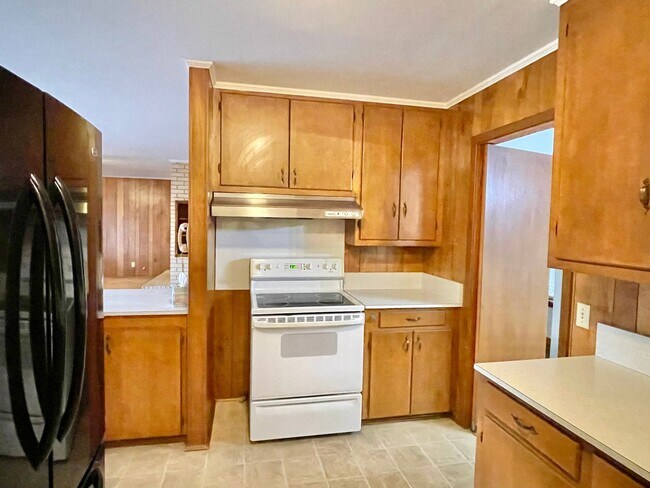 Building Photo - 4 bedroom home in the Heart of Oxford