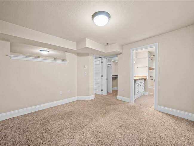 Building Photo - A 1 bed in the Heart of Five Points