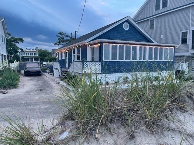 Building Photo - 2218 Fairfield Beach Rd
