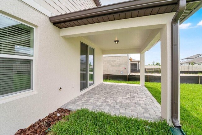 Building Photo - 33460 Binding Ties Ln