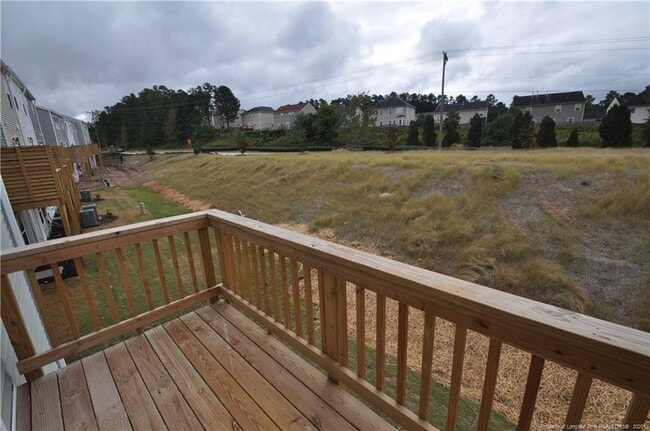 Building Photo - 1057 Shoreside Dr