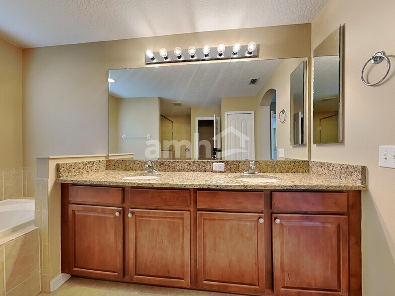 Building Photo - 7512 Tangle Bend Dr