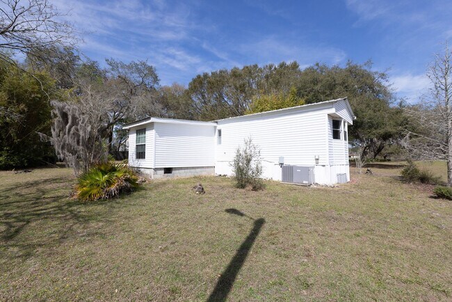 Building Photo - 2BR/2BA with Den Mobile Home on +/-5 Acres