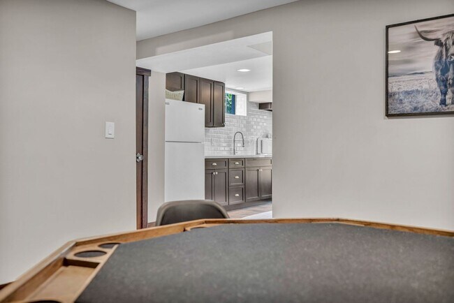 Building Photo - Charming Modern Industrial Fully Furnished Home for Lease