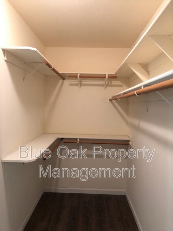 Building Photo - 2158 Robailey Dr