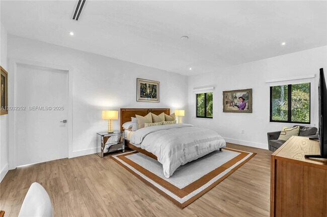 Building Photo - 6466 SW 84th St