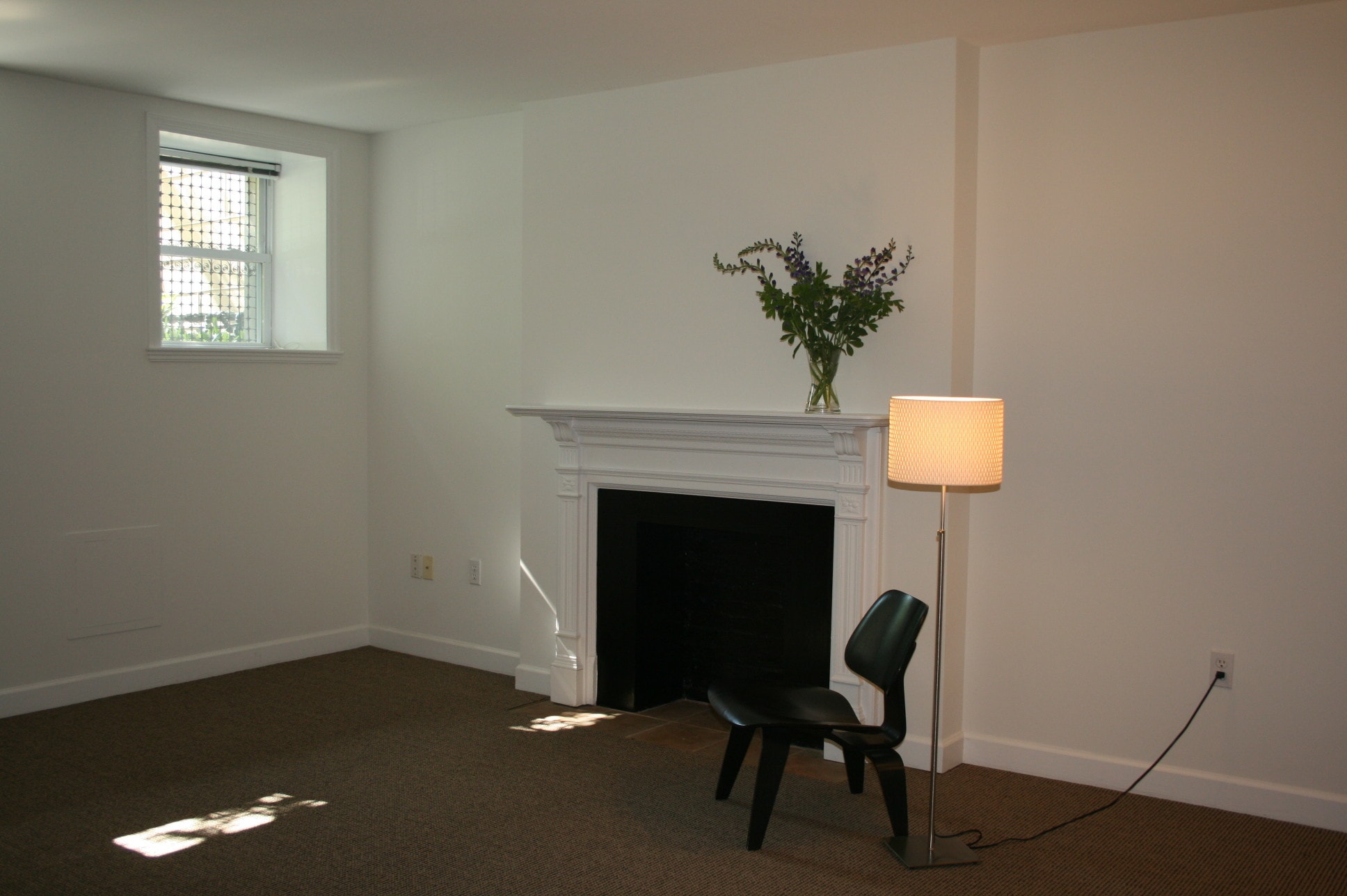 Living Area - 2935 N Charles St