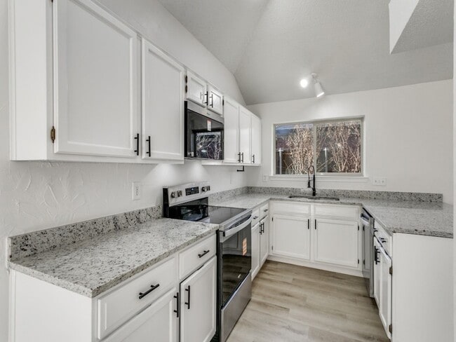 Building Photo - 1538 Summerwind Ln