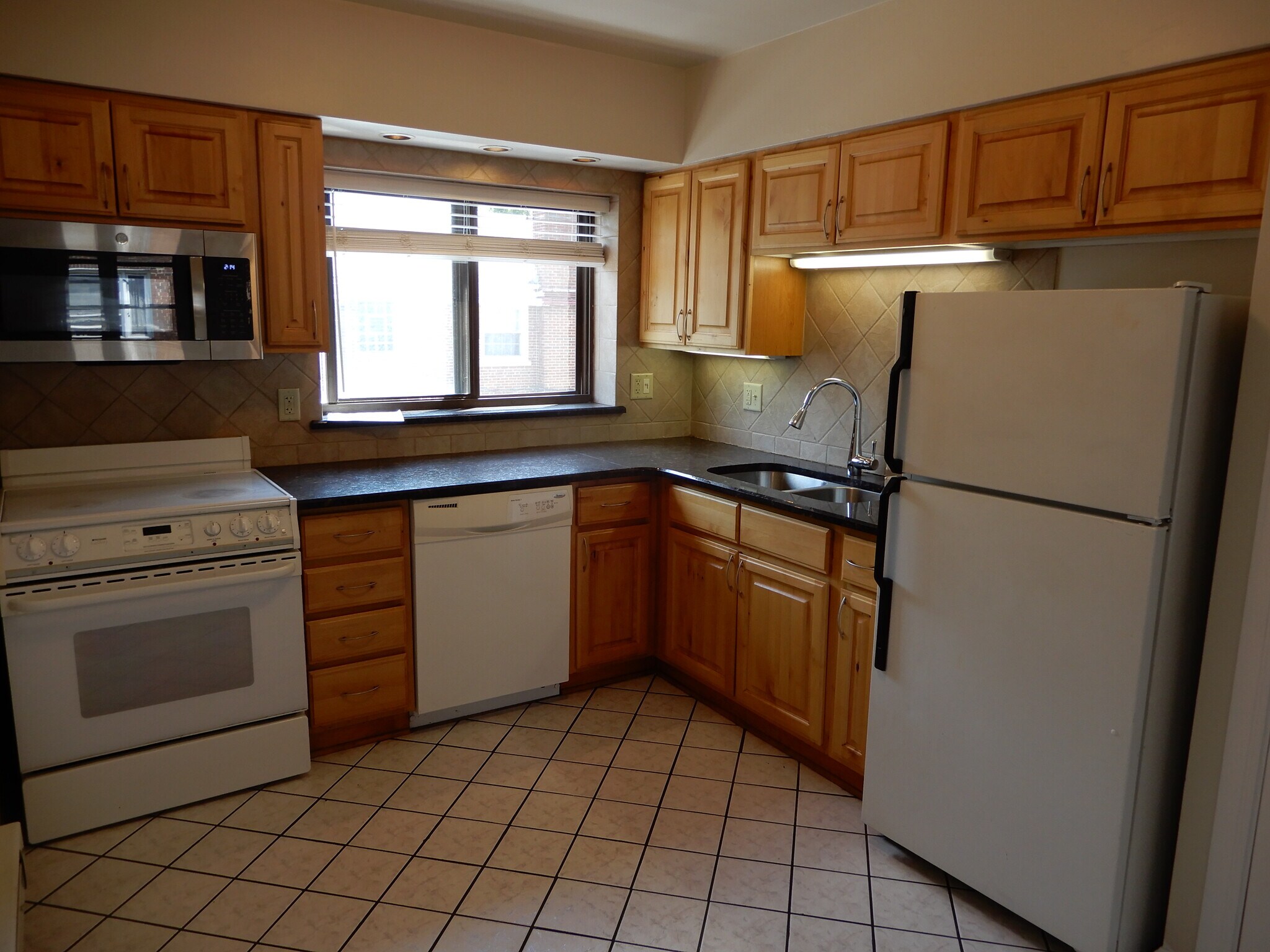 Building Photo - 1508 N Harlem Ave