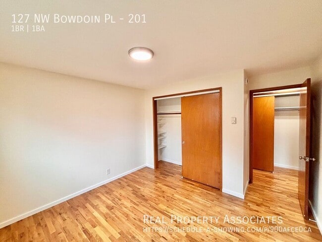 Building Photo - 127 NW Bowdoin Pl