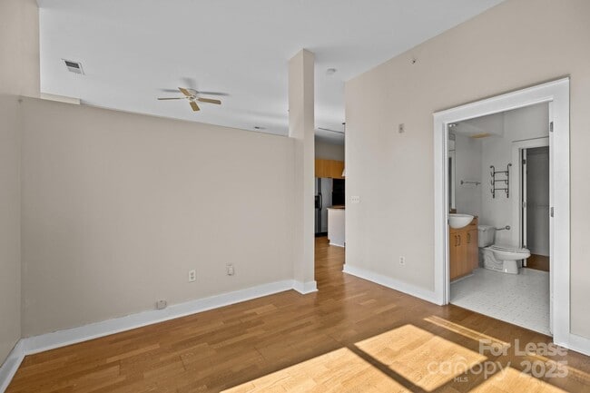 Building Photo - 708 N Davidson St