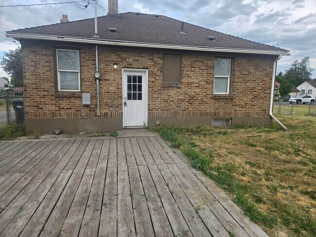 Building Photo - 3 Bedroom - 2 Bath Home in Spokane Valley