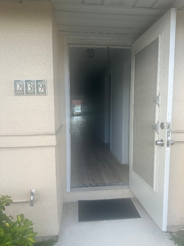 Building Photo - 239 Down E Ln