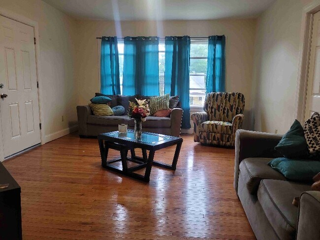 Building Photo - 1569 Ella T Grasso Blvd