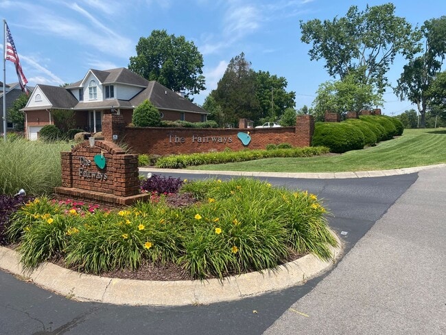 Building Photo - Beautiful home in Fairways subdivision off...