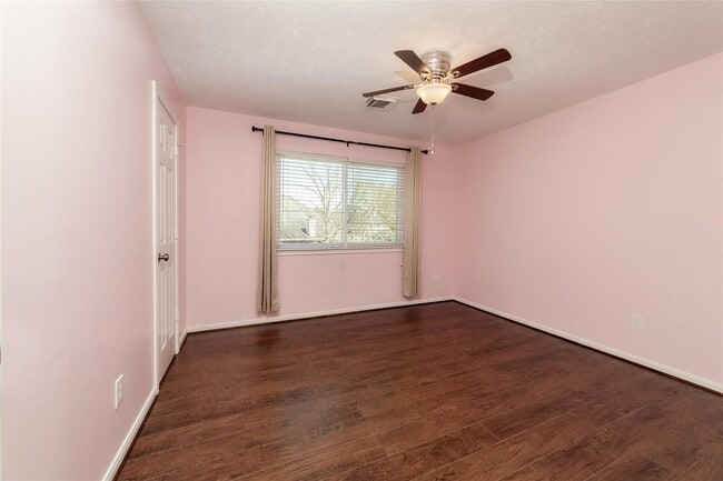 Building Photo - 1727 Park Forest Dr