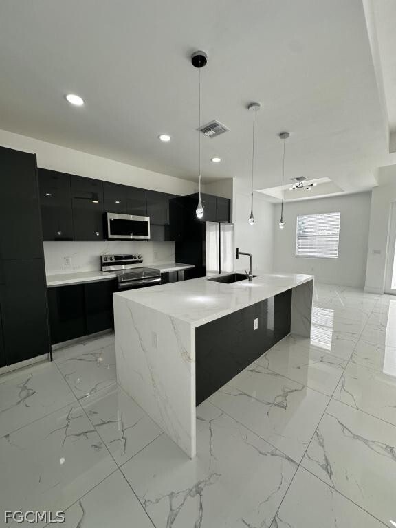 Building Photo - 325 Paulcrest Ave