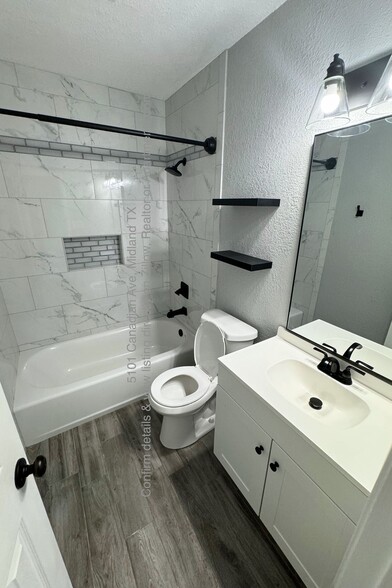 Hall Bathroom - 5101 Canadian Ave