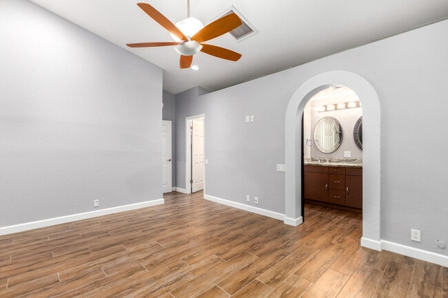 Building Photo - 11188 N 110th Pl