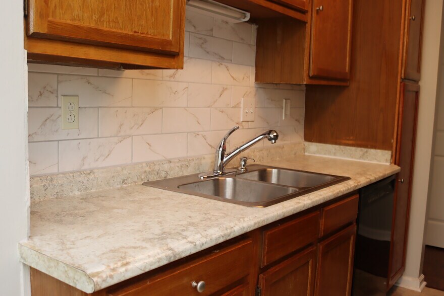 Sink and New Backsplash ( May 2020 ) - 1057 Stones Throw Dr NW