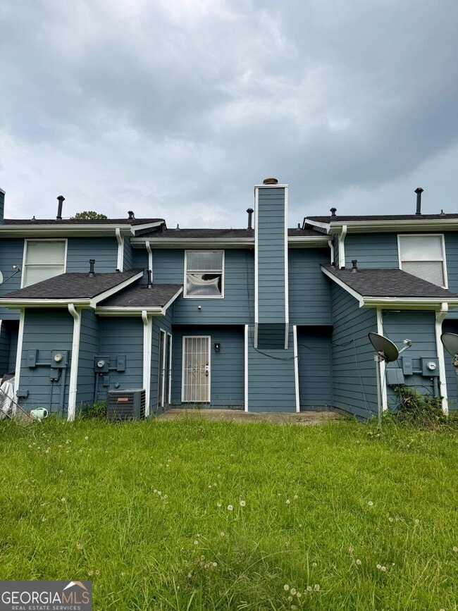 Building Photo - 8513 Pineland Dr