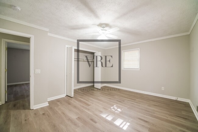 Building Photo - 4681 E Glen Ridge Cir
