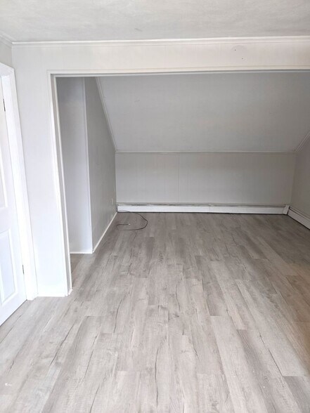 Building Photo - 150 Sisson St