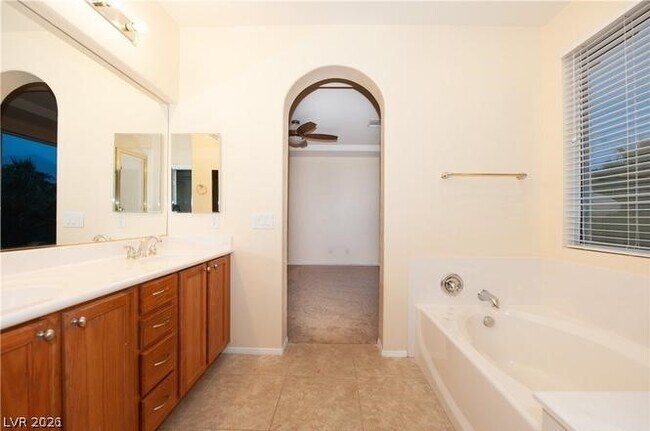 Building Photo - 11768 Del Sur Ave