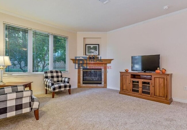 Building Photo - 8345 S Garland Cir